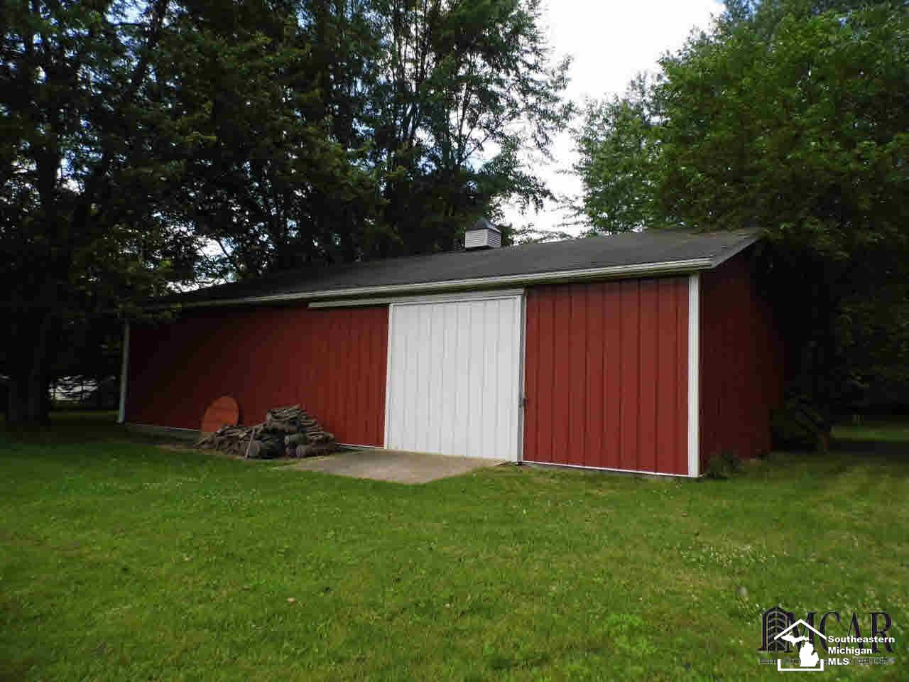 2091 Wells Road Dundee, MI 48131 - Photo 9 of 10 21310578-8.JPG