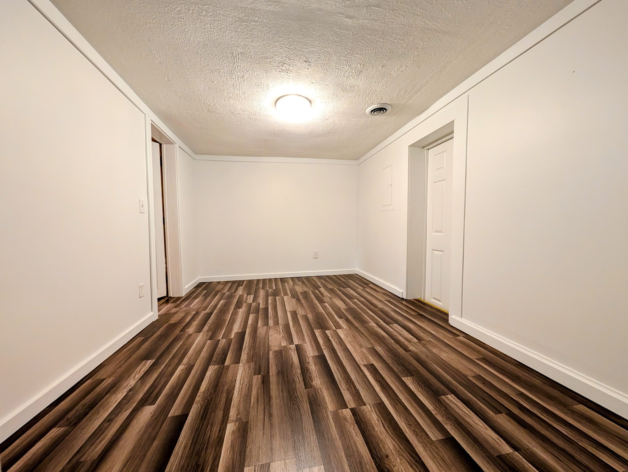 637 Robinson Road Centerville, TN 37033 - Photo 5 of 19 a view of a room with wooden floor
