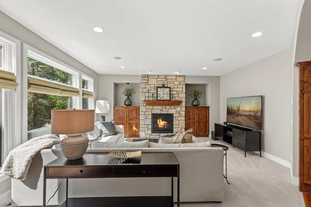 $1,295,000 | 18674 Ponderosa Court, Eden Prairie, MN 55347