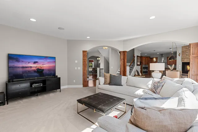 $1,295,000 | 18674 Ponderosa Court, Eden Prairie, MN 55347