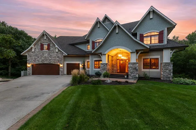 $1,295,000 | 18674 Ponderosa Court, Eden Prairie, MN 55347