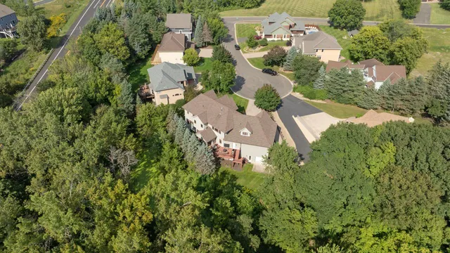$1,295,000 | 18674 Ponderosa Court, Eden Prairie, MN 55347