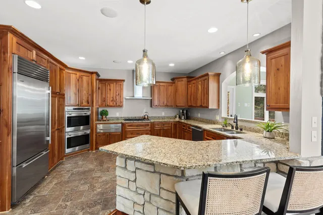 $1,295,000 | 18674 Ponderosa Court, Eden Prairie, MN 55347