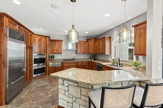 $1,295,000 | 18674 Ponderosa Court, Eden Prairie, MN 55347