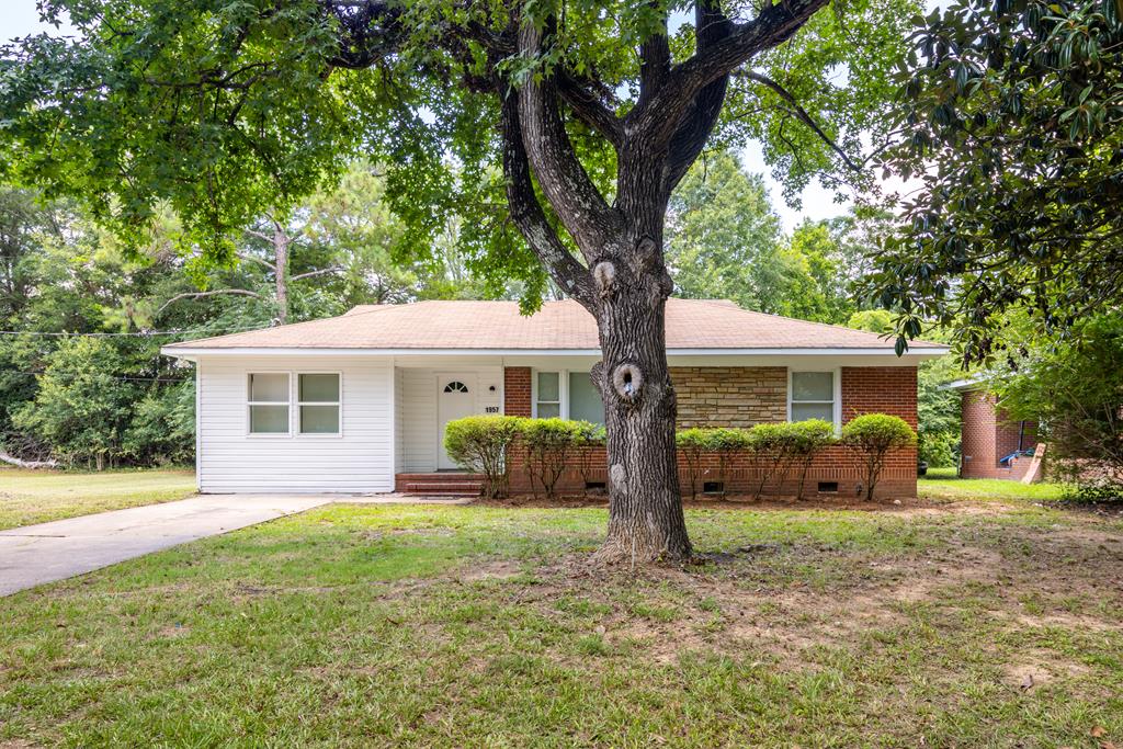 1957 Howe Avenue Columbus, GA 31903 - Photo 1 of 28 Main View