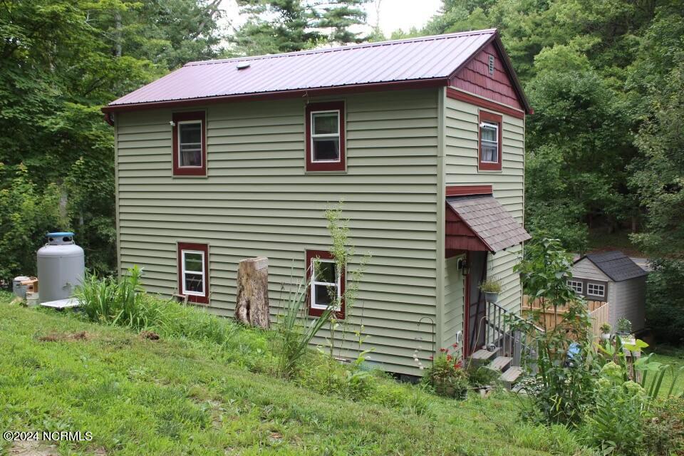 574 Pine Creek Road Cullowhee, NC 28723 - Photo 5 of 21 IMG_0315