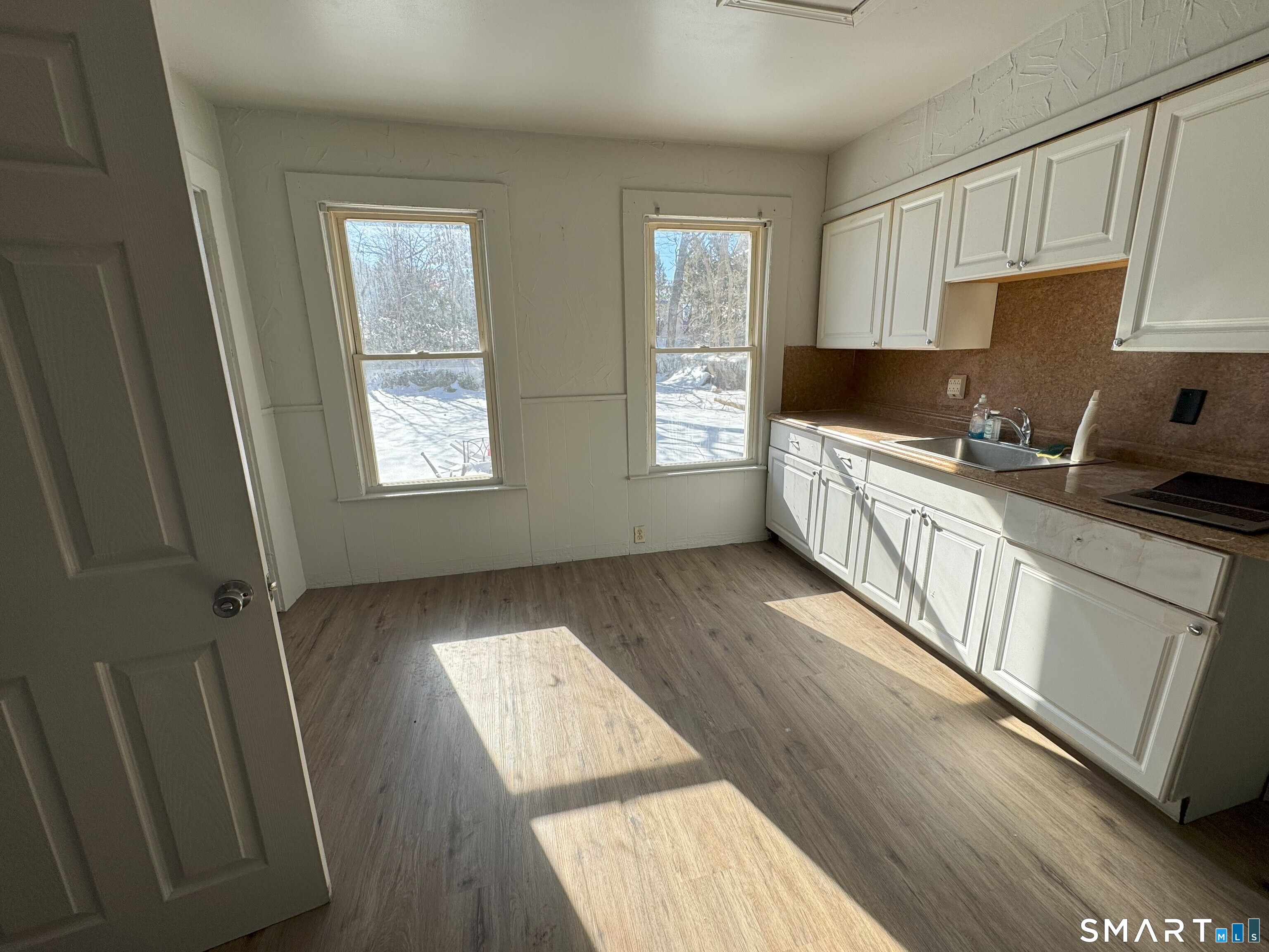 14 Delmont Street Manchester, CT 06042 - Photo 28 of 37