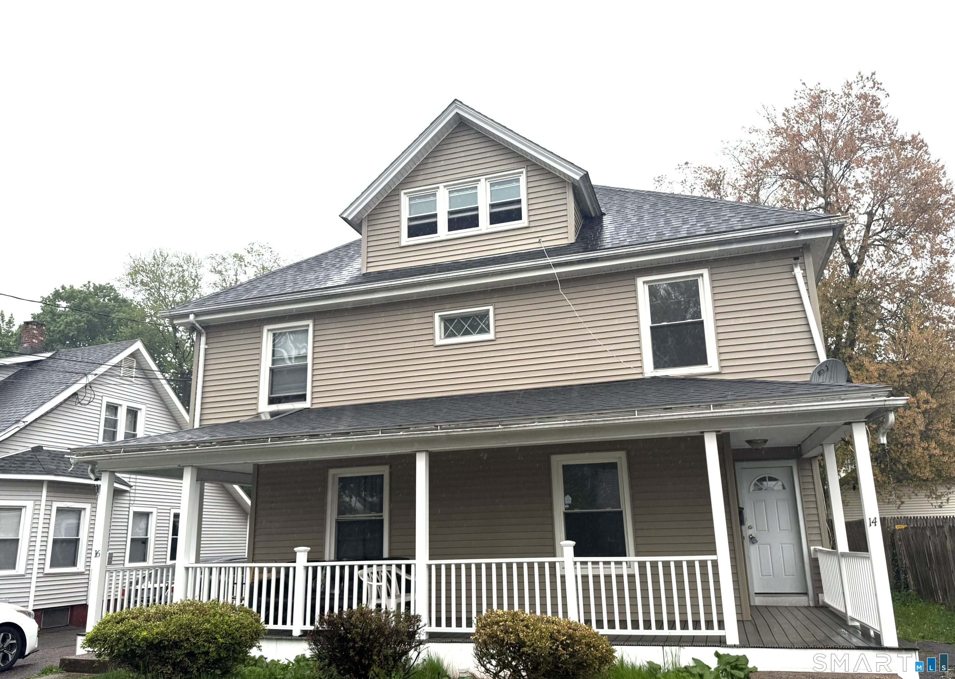14 Delmont Street Manchester, CT 06042 - Photo 3 of 37