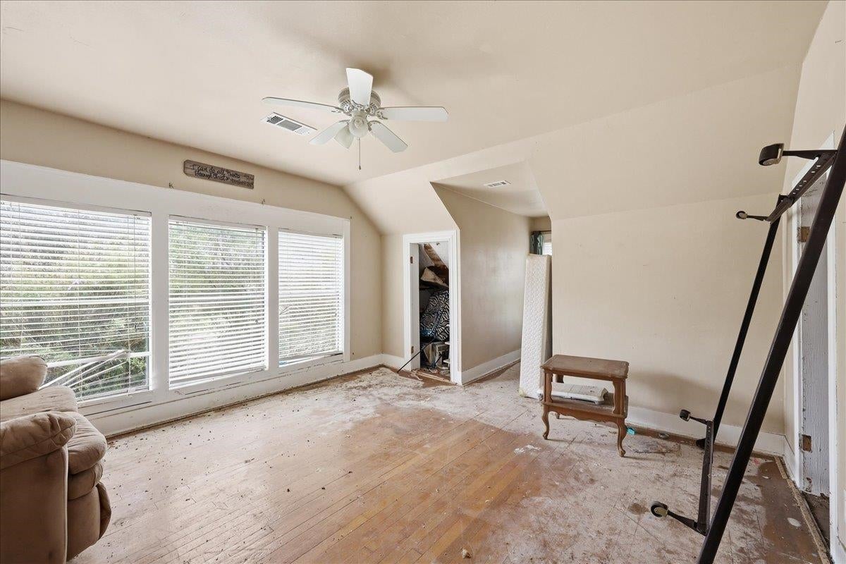 275 Thomas Road Lumberton, TX 77657 - Photo 7 of 23 Gallery Image 7