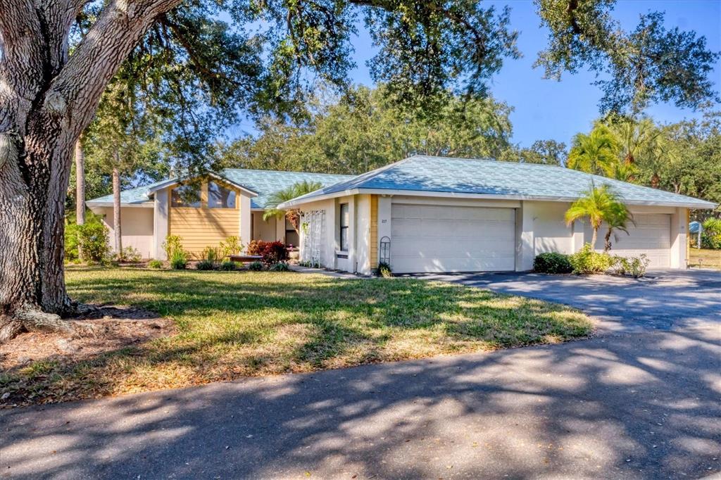 217 Southampton Drive, Unit 286 Venice, FL 34293 - Photo 4 of 66