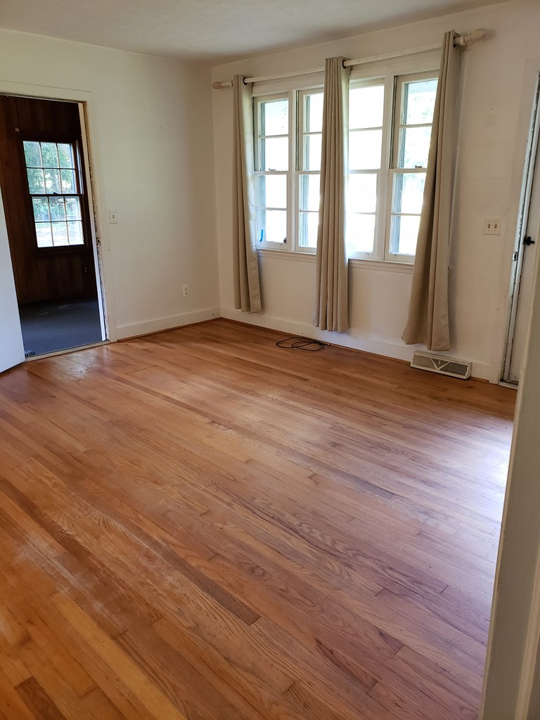 1052 Scales Road South Boston, VA 24592 - Photo 9 of 21 Gallery Image 9