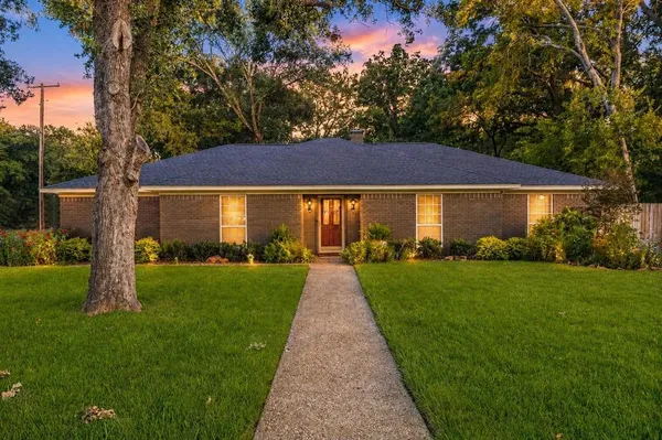 $469,900 | 1401 Bowie Circle, Corsicana, TX 75110