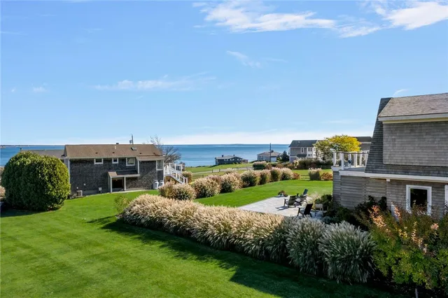 $895,000 | 18 Old Barn Road, Little Compton, RI 02837