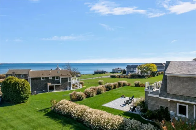 $895,000 | 18 Old Barn Road, Little Compton, RI 02837