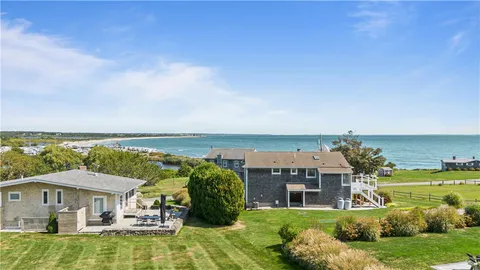 $895,000 | 18 Old Barn Road, Little Compton, RI 02837