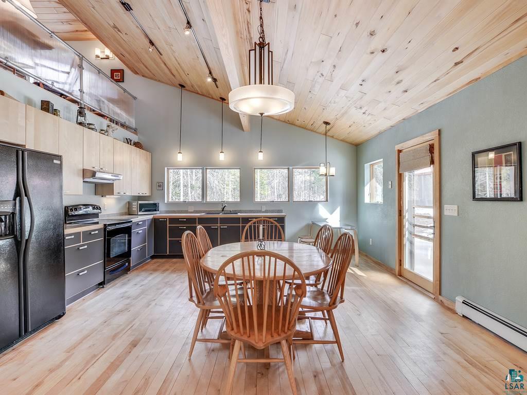 851 Forest Heights Road Two Harbors, MN 55616 - Photo 5 of 24