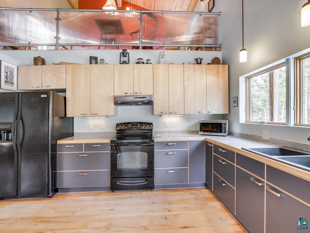 851 Forest Heights Road Two Harbors, MN 55616 - Photo 7 of 24