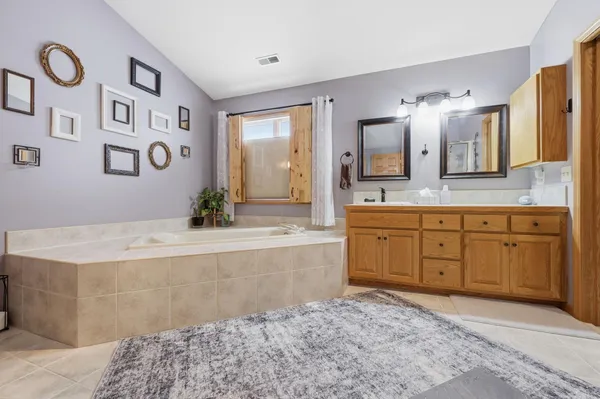 $800,000 | 700 7th Street Southeast, Forest Lake, MN 55025
