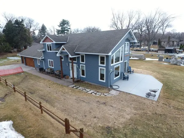 $800,000 | 700 7th Street Southeast, Forest Lake, MN 55025