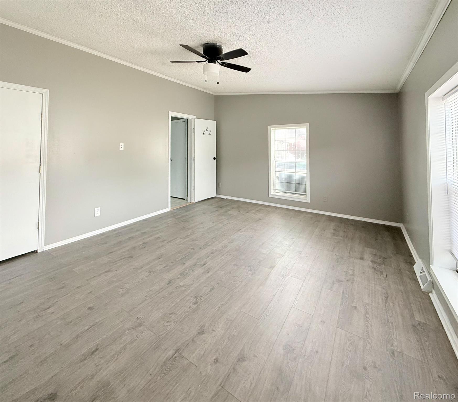 6255 Telegraph Road, Unit 214 Erie, MI 48133 - Photo 18 of 32 IMG_0838.JPG