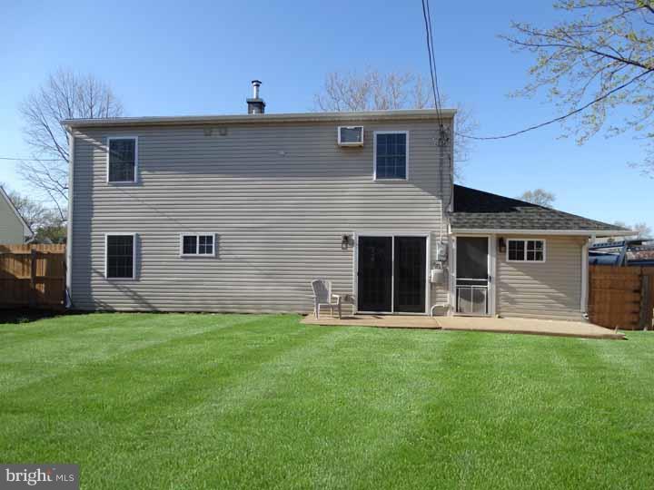 6 Canary Road Levittown, PA 19057 - Photo 22 of 23 Exterior Back