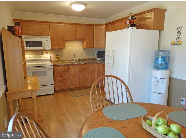 6 Canary Road Levittown, PA 19057 - Photo 6 of 23 Kitchen