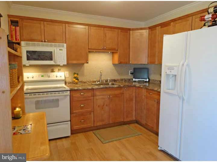 6 Canary Road Levittown, PA 19057 - Photo 7 of 23 Kitchen