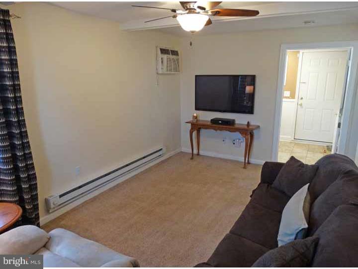 6 Canary Road Levittown, PA 19057 - Photo 10 of 23 Family Room