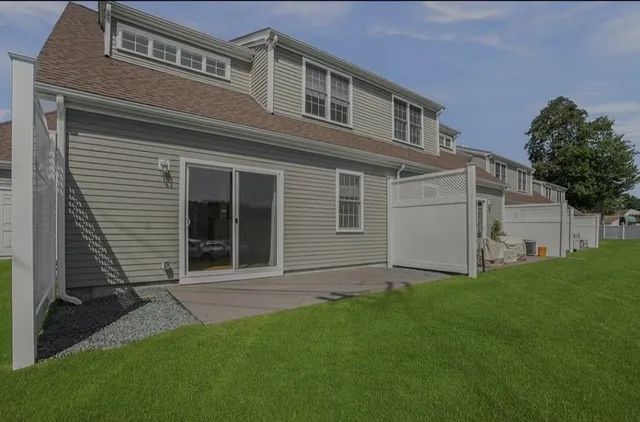 $4,200 | 70 Endicott Street, Unit 506, Norwood, MA 02062