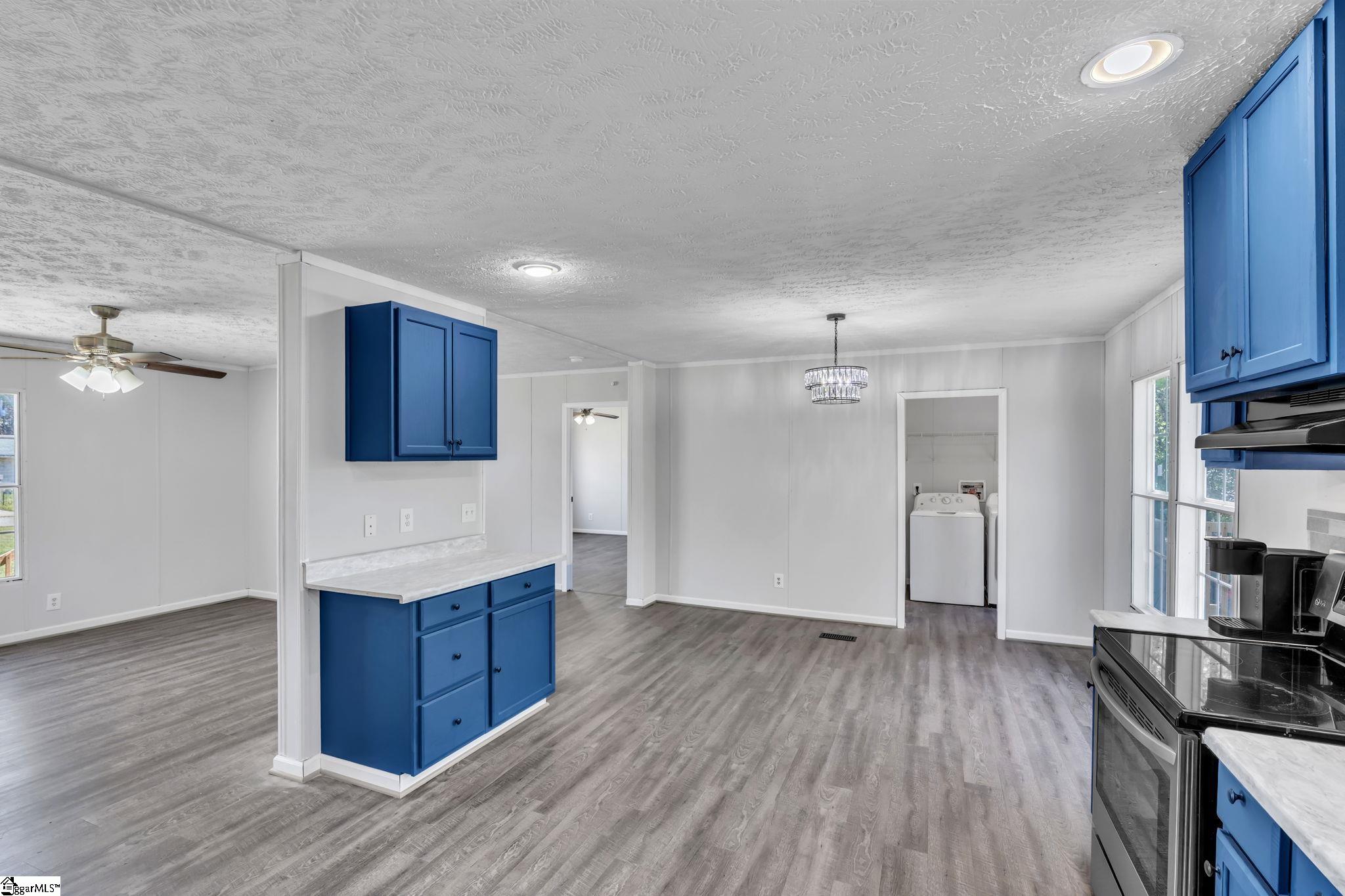 119 Ray Drive Pickens, SC 29671 - Photo 7 of 28