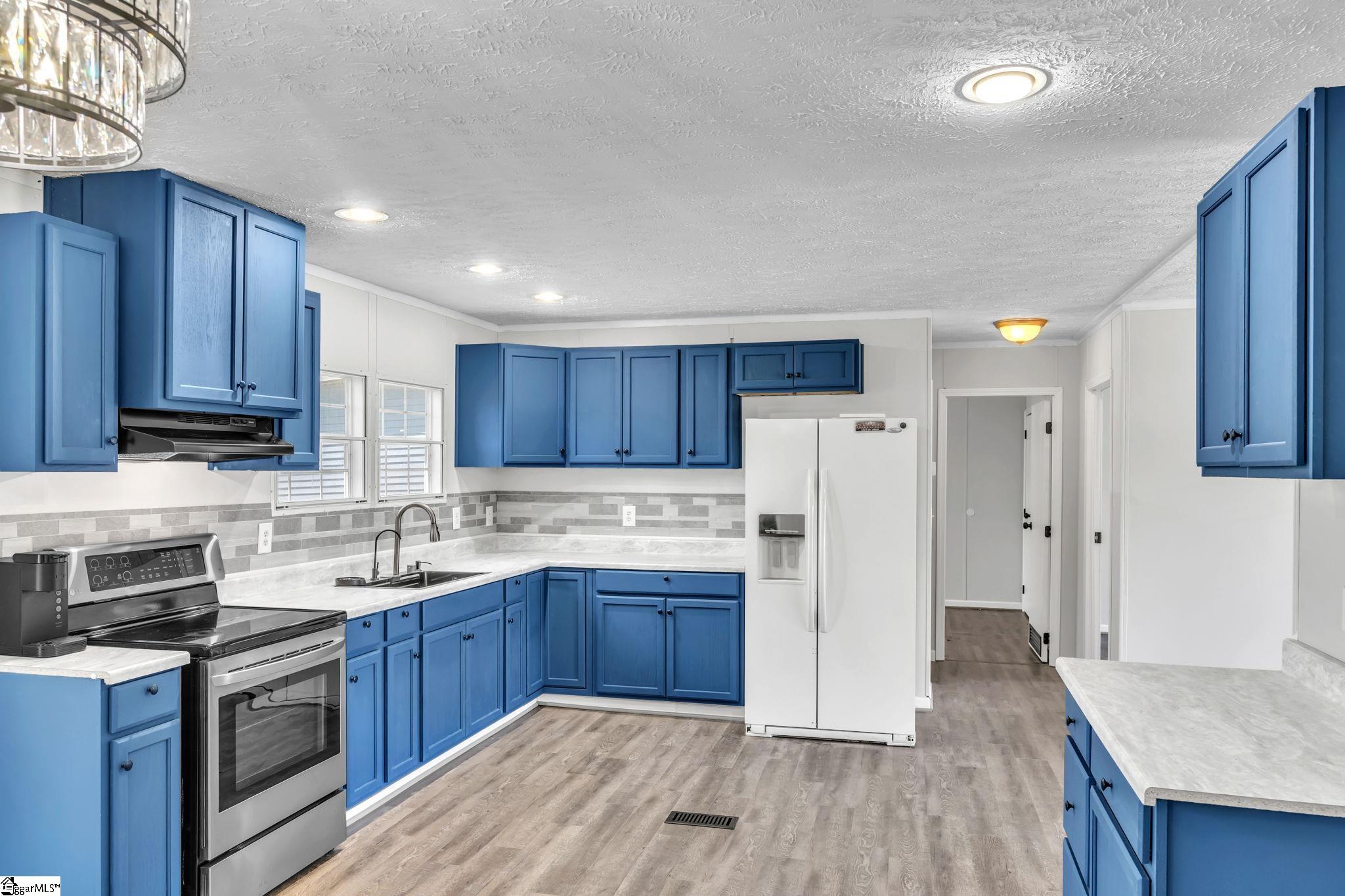 119 Ray Drive Pickens, SC 29671 - Photo 9 of 28