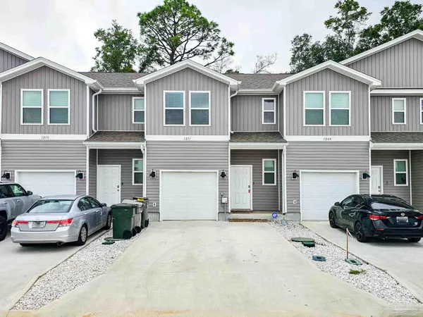 $2,095 | 1211 Fairchild Village Drive, Pensacola, FL 32504
