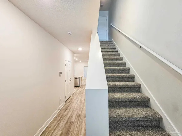 $2,095 | 1211 Fairchild Village Drive, Pensacola, FL 32504