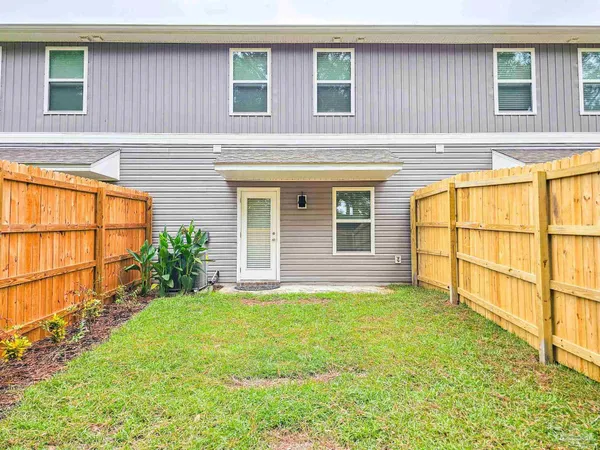 $2,095 | 1211 Fairchild Village Drive, Pensacola, FL 32504