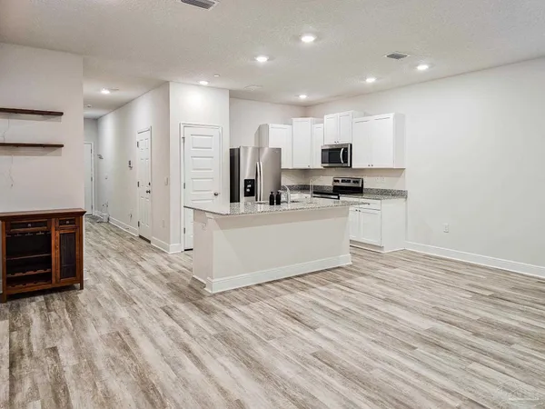 $2,095 | 1211 Fairchild Village Drive, Pensacola, FL 32504