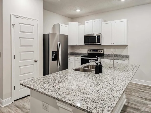 $2,095 | 1211 Fairchild Village Drive, Pensacola, FL 32504