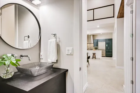 $2,750,000 | 500 Laurel Valley Road, West Lake Hills, TX 78746
