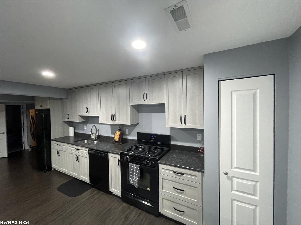 48295 Silver Lake Road Macomb, MI 48042 - Photo 30 of 41