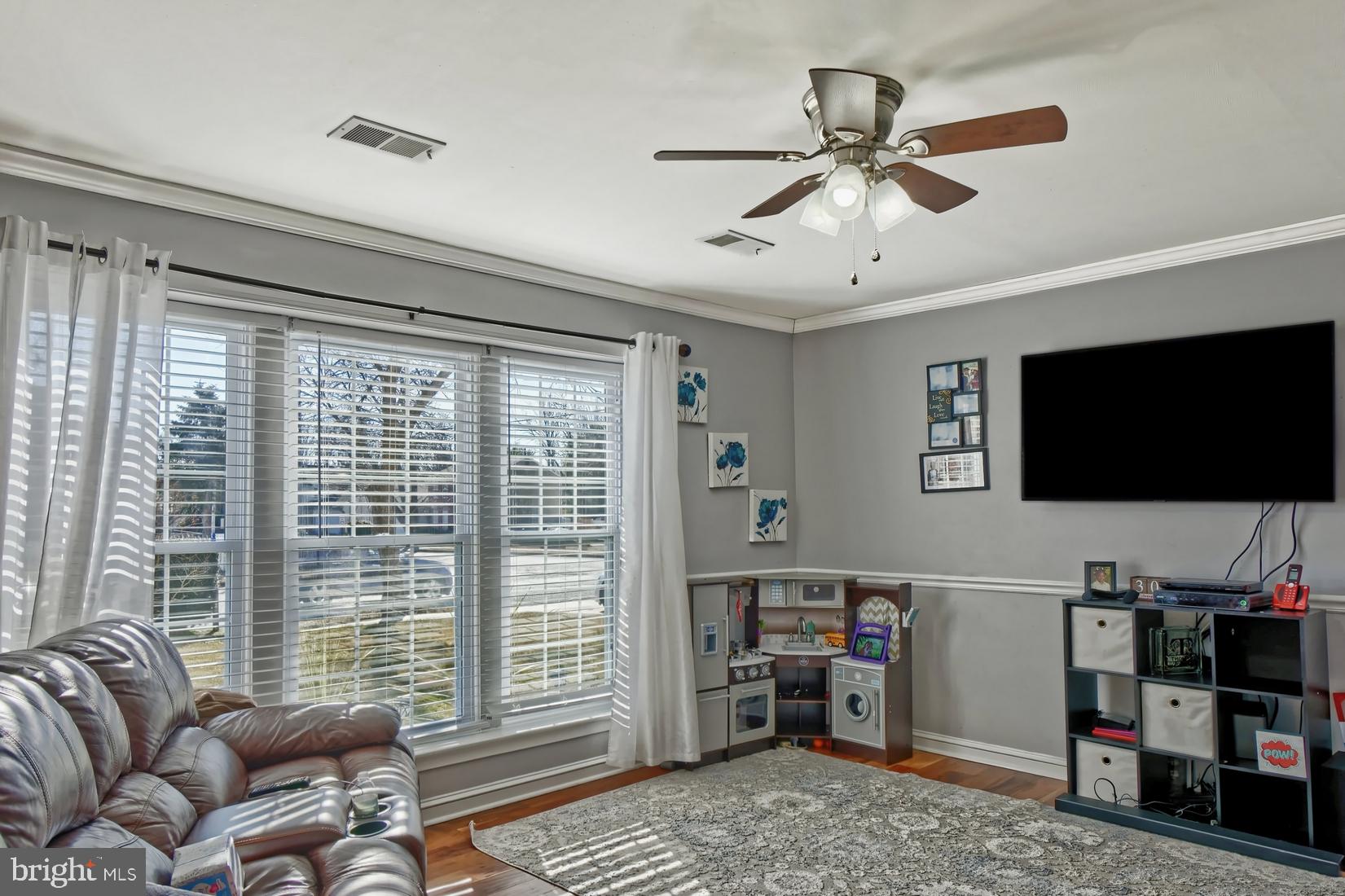 193 Crossing Way Clementon, NJ 08021 - Photo 6 of 22 Gallery Image 6