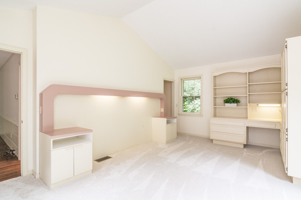 100 Hilltop Road Longmeadow, MA 01106 - Photo 16 of 42