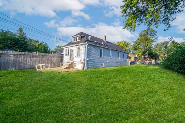 $239,900 | 9131 South Blackstone Avenue, Chicago, IL 60619