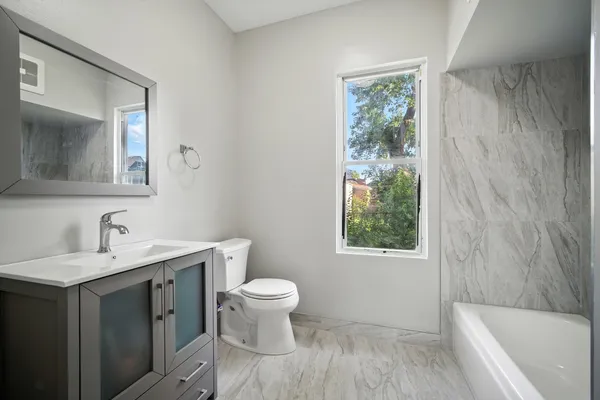 $239,900 | 9131 South Blackstone Avenue, Chicago, IL 60619