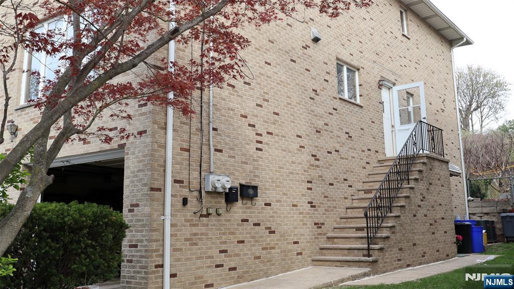 538 Hillside Street, Unit 2 Ridgefield, NJ 07657 - Photo 2 of 35