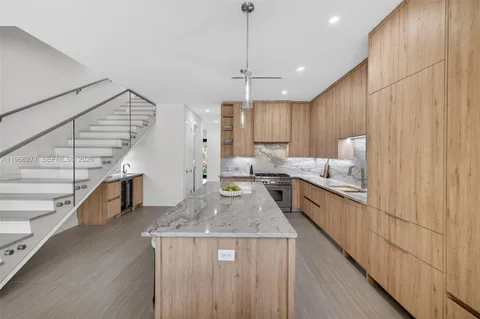 $1,475,000 | 912 Southeast 13th Street, Fort Lauderdale, FL 33316