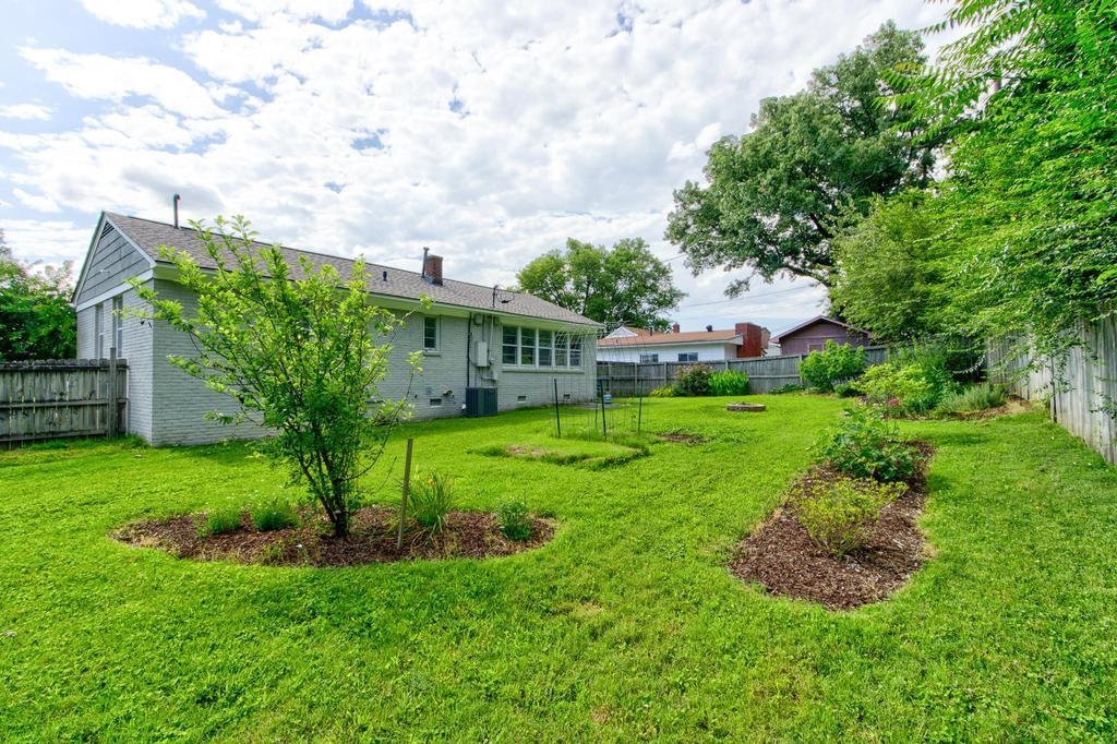 968 Wilbec Road Memphis, TN 38117 - Photo 4 of 29