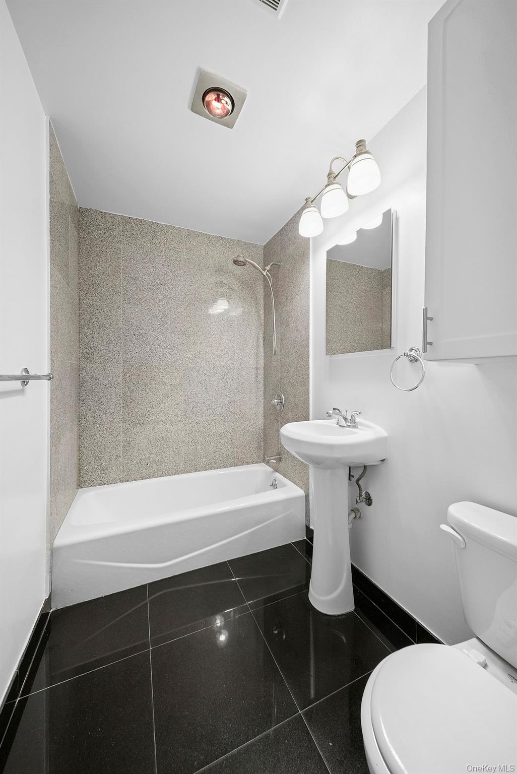 655 Chestnut Street, Unit 2 Cedarhurst, NY 11516 - Photo 9 of 11
