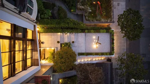 $19,900,000 | 2833 Vallejo Street, San Francisco, CA 94123
