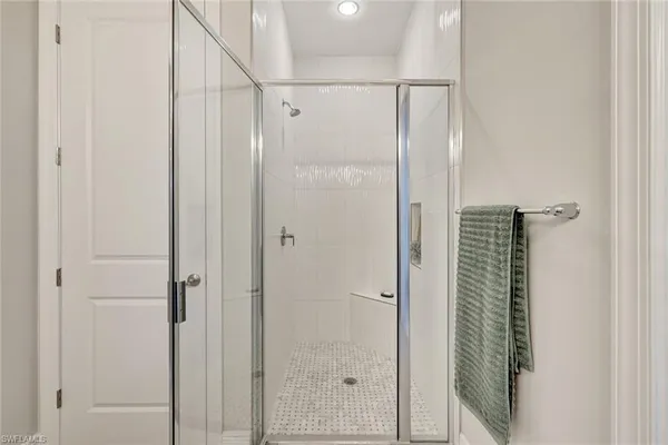 $3,800 | 9209 Cayman Drive, Naples, FL 34114