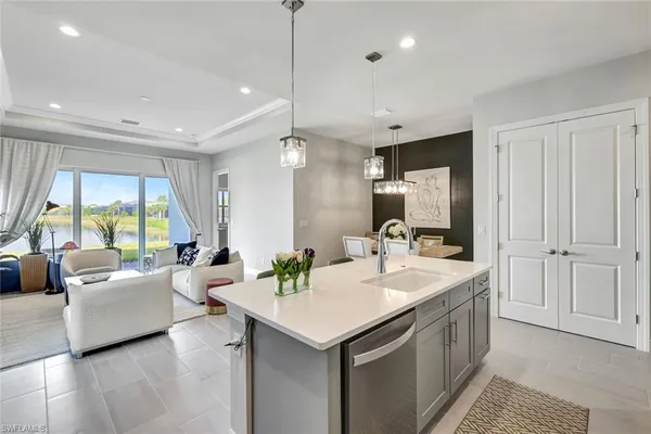 $3,800 | 9209 Cayman Drive, Naples, FL 34114