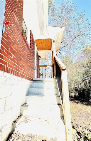 a view of a backyard of a building